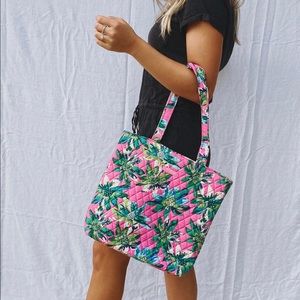 Vera Bradley Tote (Tropical Paradise Pattern) NWT